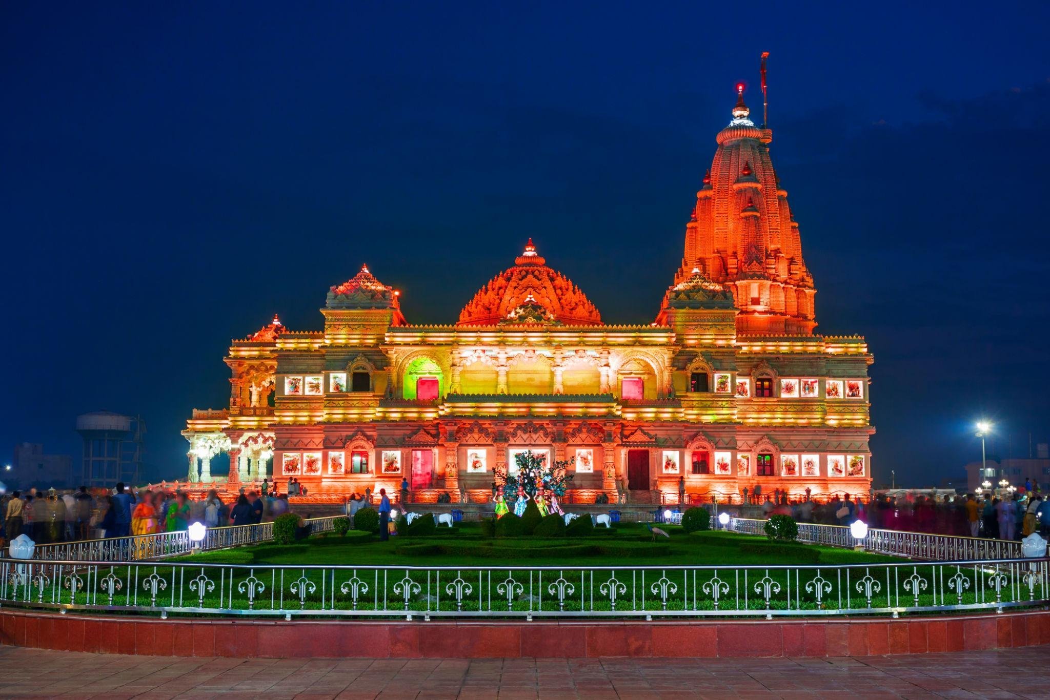 Prem Mandir Light Show Timings 2026 – Musical Fountain, Water Show & Complete Vrindavan Braj Dham (Brajdham) Guide